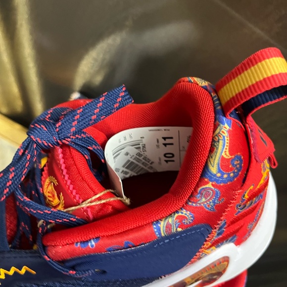 π΅π΄ Adidas D.O.N. Issue 3 Sneakers β Navy & Red π΄π΅ - Picture 7 of 9